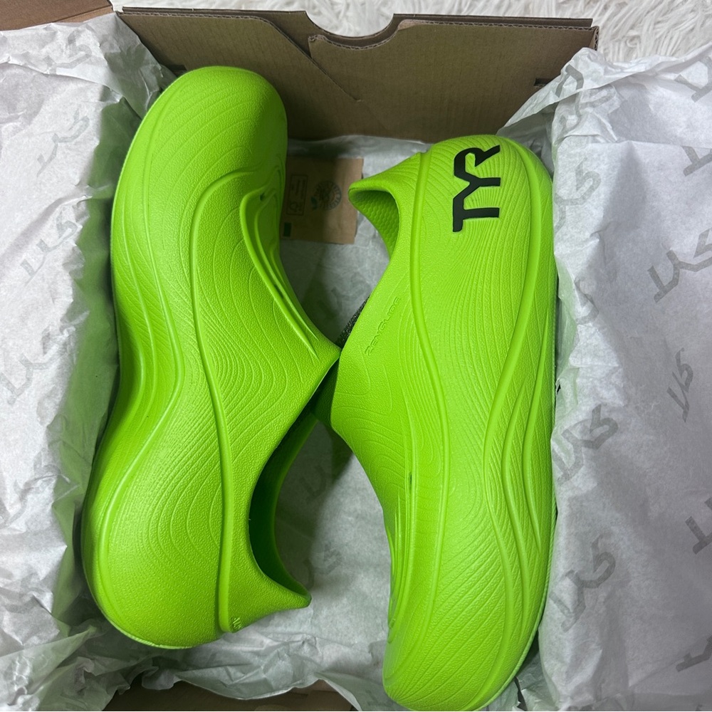 New TYR ZenGlide Recovery Shoes Size W8 M6 Limelight Slip On - Picture 2 of 5